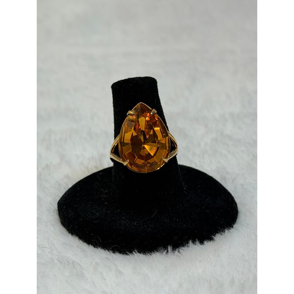 Vintage Gold Tone Ring with Amber‑Look Stone – Sz 6.5